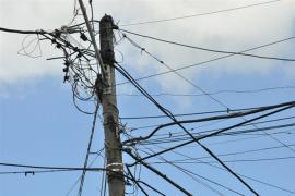 Residentes de la Bajada Arriba denuncian robo de cables eléctricos los mantienen en zozobra  