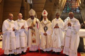 Monseñor Castro Marte ordena un nuevo sacerdote y tres diáconos permanentes