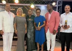 Radio Seybo recibe el premio Voz de Oro por su trabajo en favor de la gente