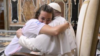 El Papa recuerda a los jóvenes: Dios está loco de amor por ustedes