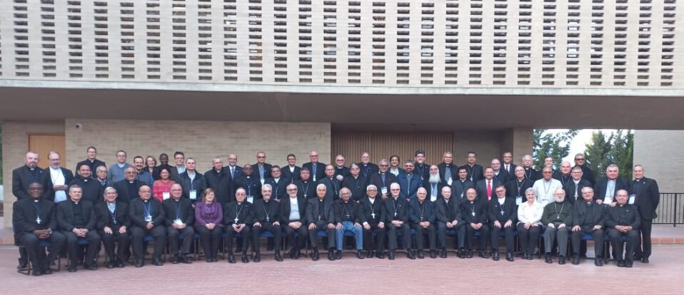 «Es tiempo de salida, de caminar juntos, de martirio y profecía, de servir a la cultura del encuentro».