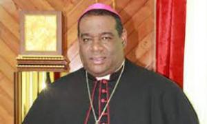 Obispo Castro Marte denuncia abuso medioambiental