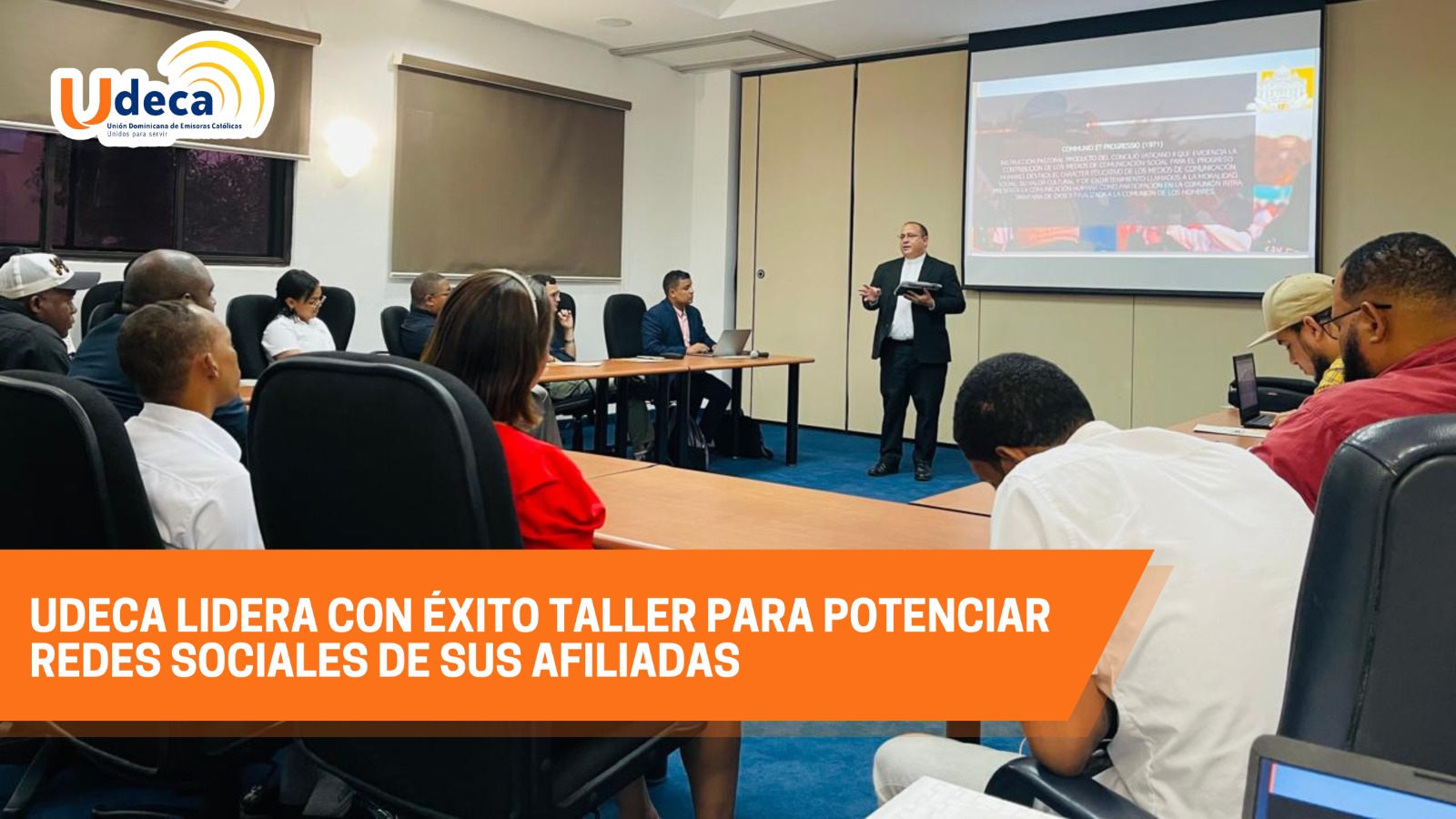  "UDECA Lidera con Éxito Taller para Potenciar Redes Sociales de sus Afiliadas"